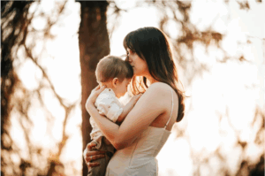 Cultiver l’attachement : Comprendre l’enfant à travers les fondements de la sécurité relationnelle (27 janvier 2026, Zoom)